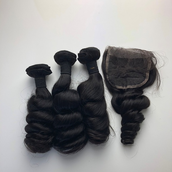 Loose Wave 3bundles+closure - Picture 1 of 3